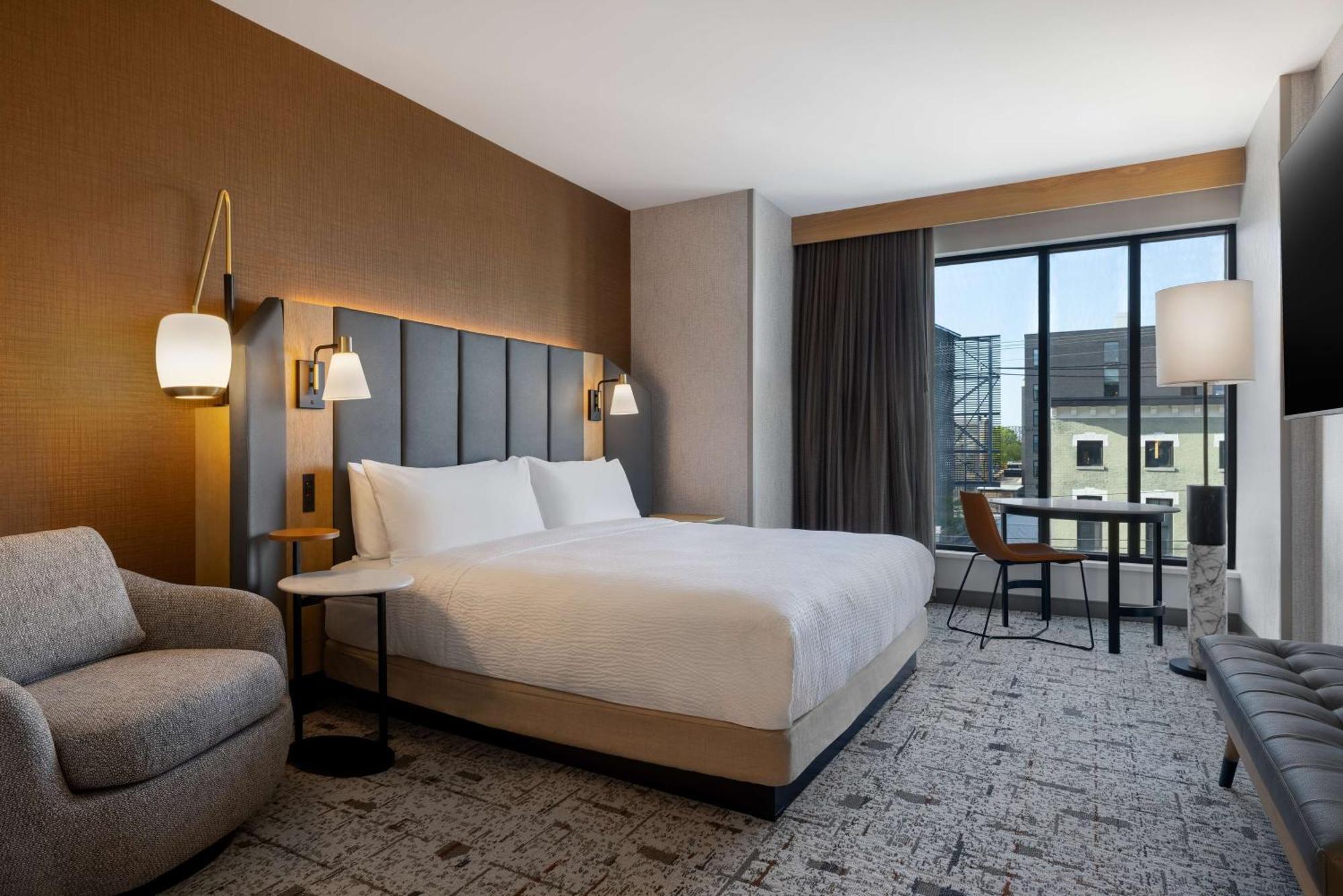Tempo By Hilton Louisville Downtown Nulu Exterior photo